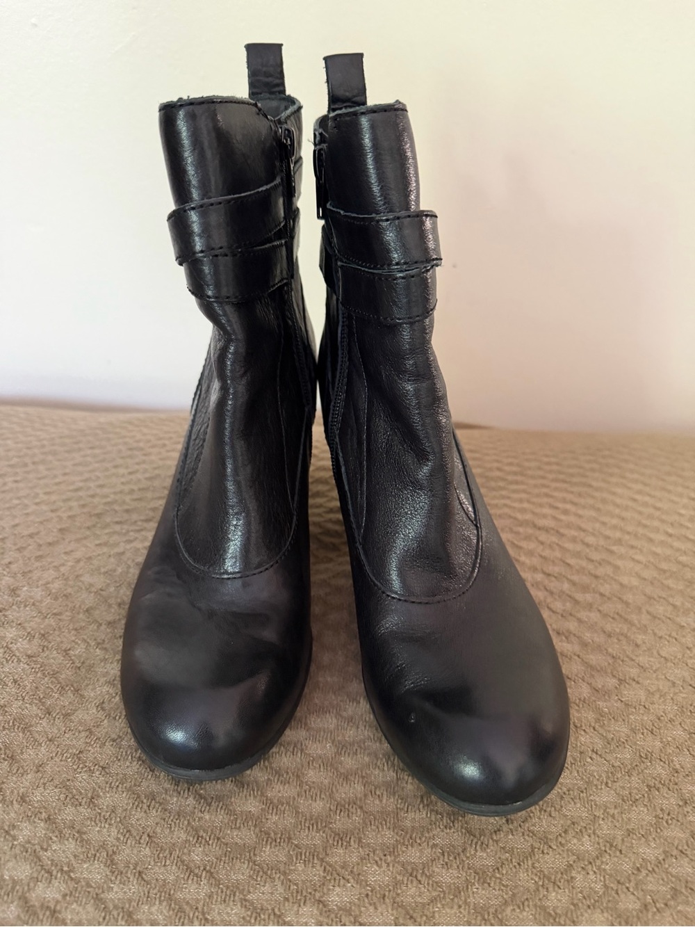 Women's Black Leather Ankle Heeled Boots with Side Zip - Picture 7 of 9